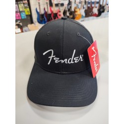 FENDER CAPPELLINO CON VISIERA CON LOGO SILVER