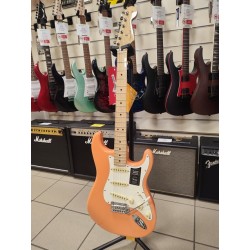 FENDER Limited Edition Player Stratocaster MN Pacific Peach